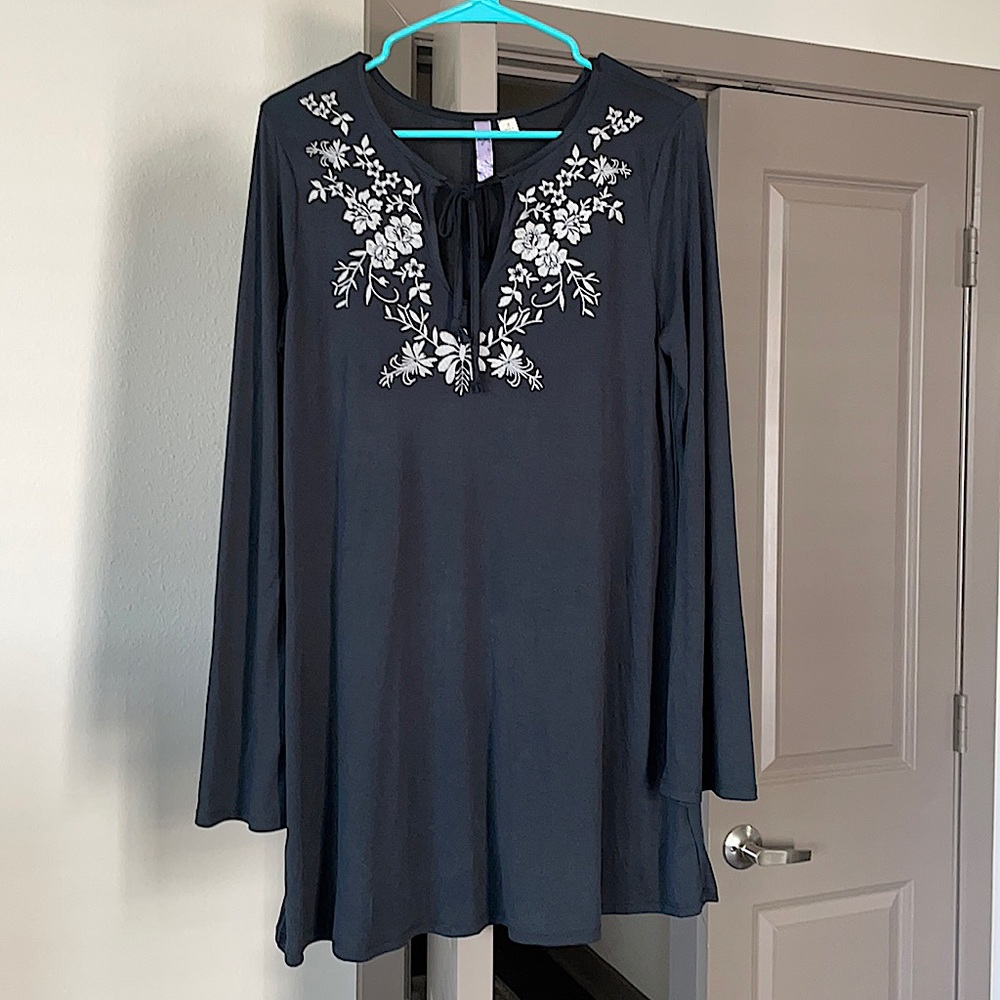 Francesca’s flowy dress!